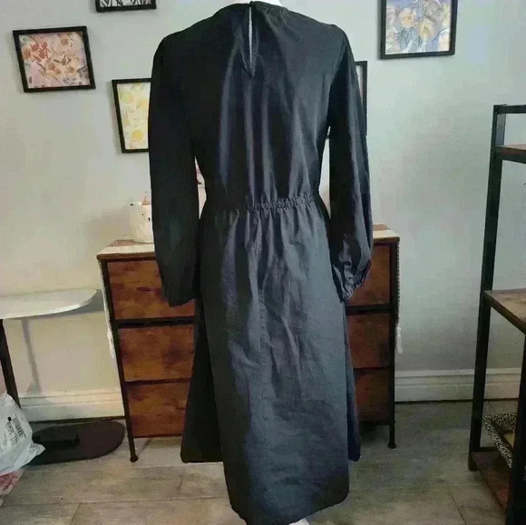 Misguided Smocked Black Midi Dress size 2 (9) - Picture 2 of 2